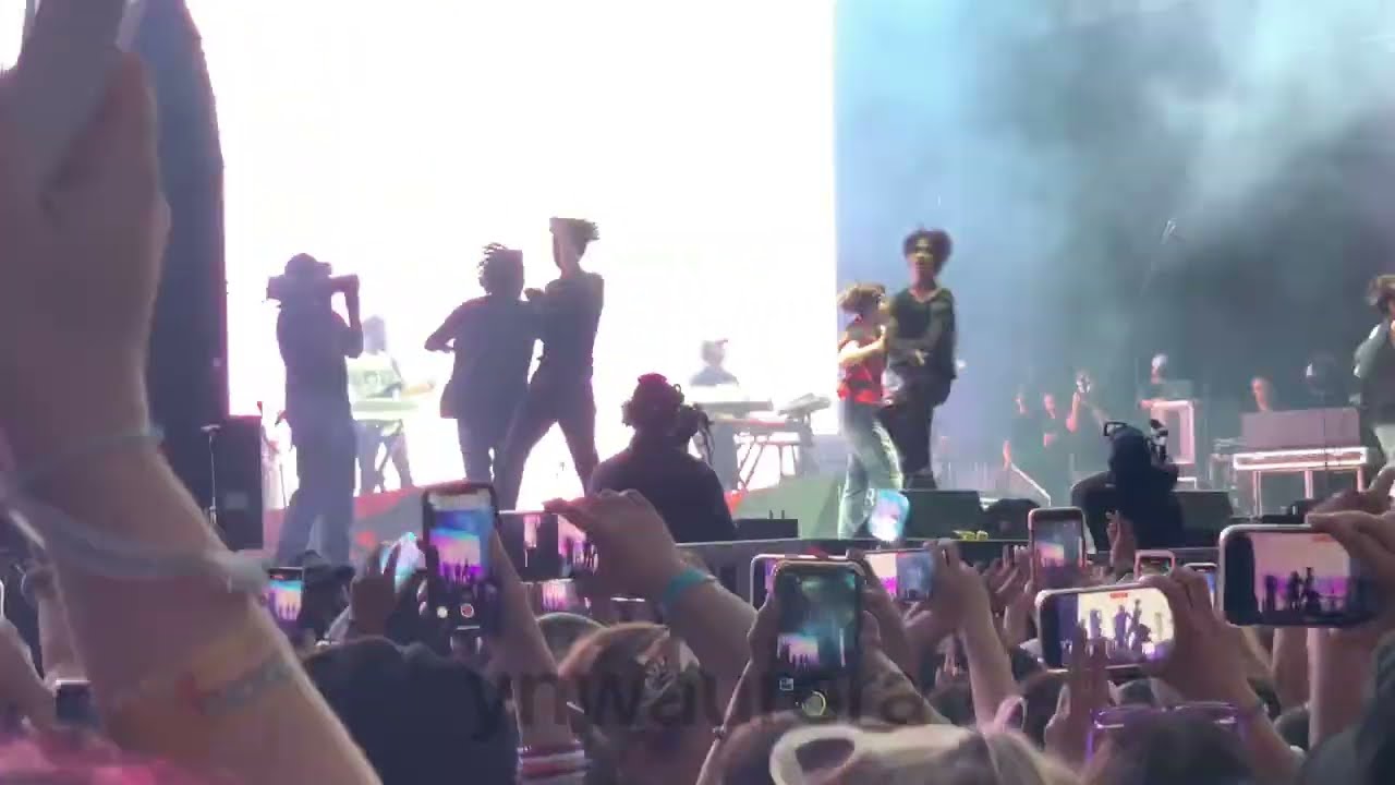 TXT Thursday’s Child Lollapolooza 220730 FanCam