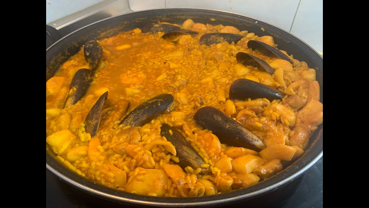 ARROZ CON POLLO Y MARISCO
