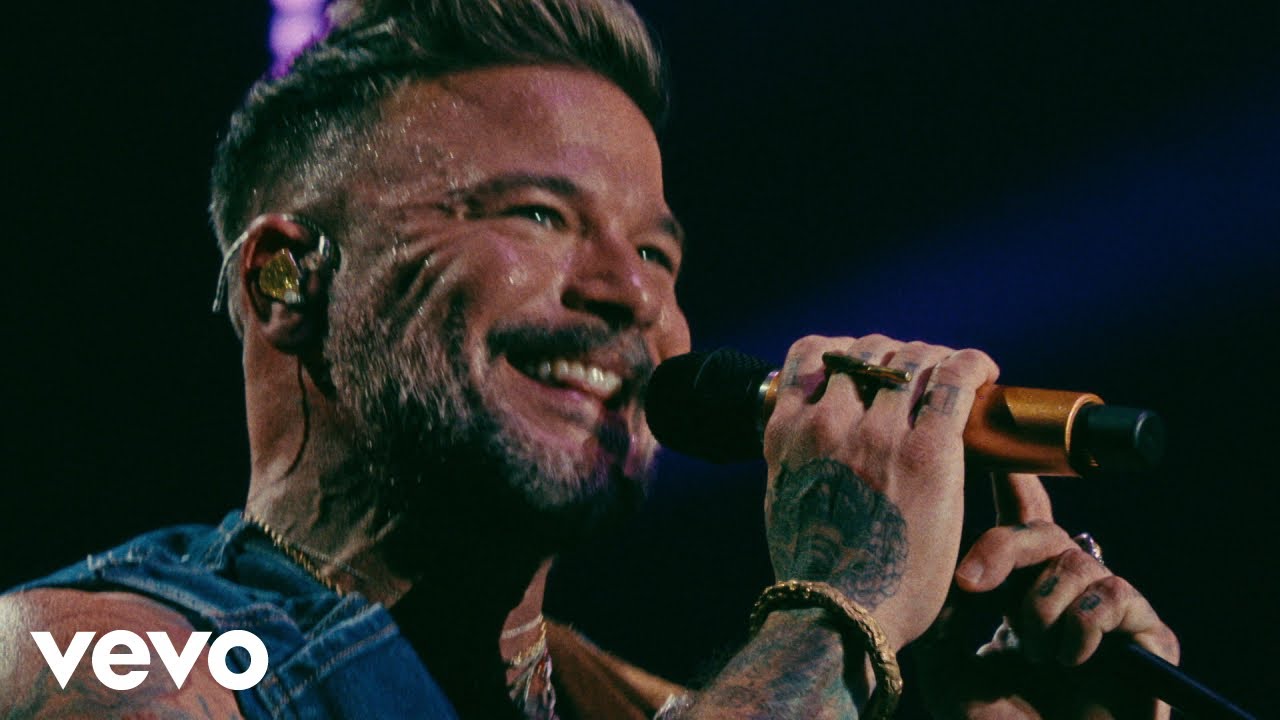 Pedro Capó - Ni Tan Novios, Ni Tan Amigos (En Vivo Coliseo de Puerto Rico)