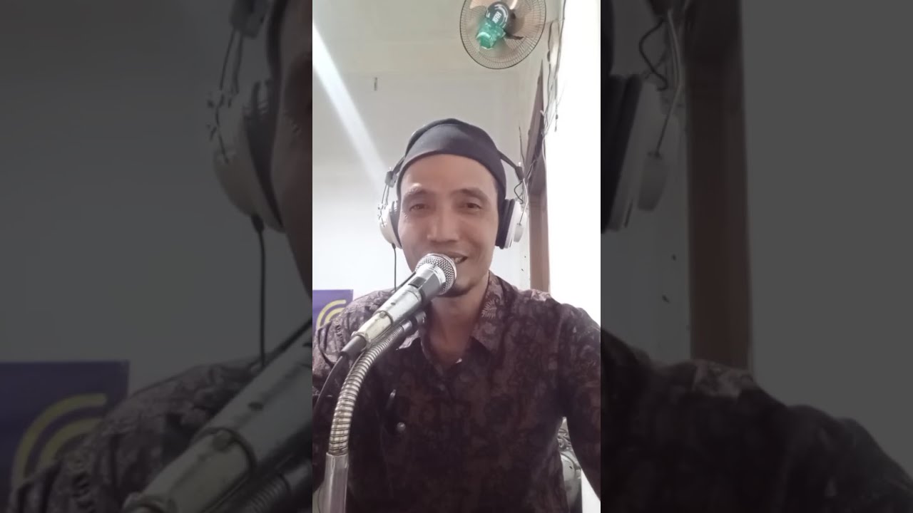 FANS OF RHOMA AND SONETA sedang live sekarang!