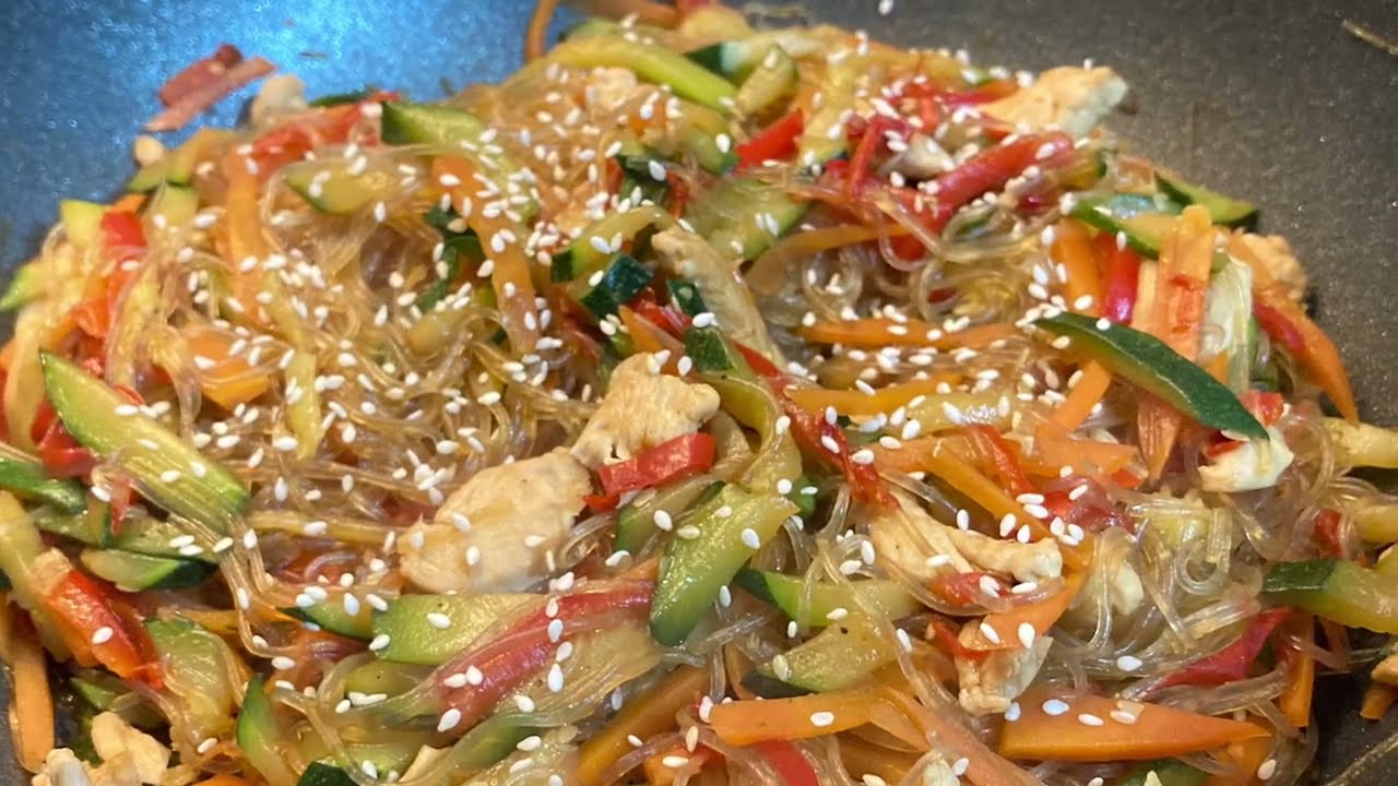 PASTE DE OREZ CU PUI,LEGUME ȘI SOS DE SOIA // by MICKY'S FOOD