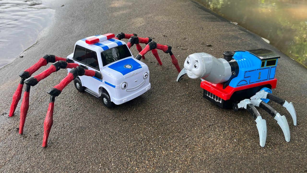 merakit thomas train monster, thomas choo choo charles dan police car spider