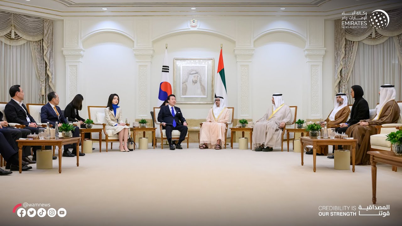 رئيس كوريا الجنوبية يصل البلاد في زيارة 