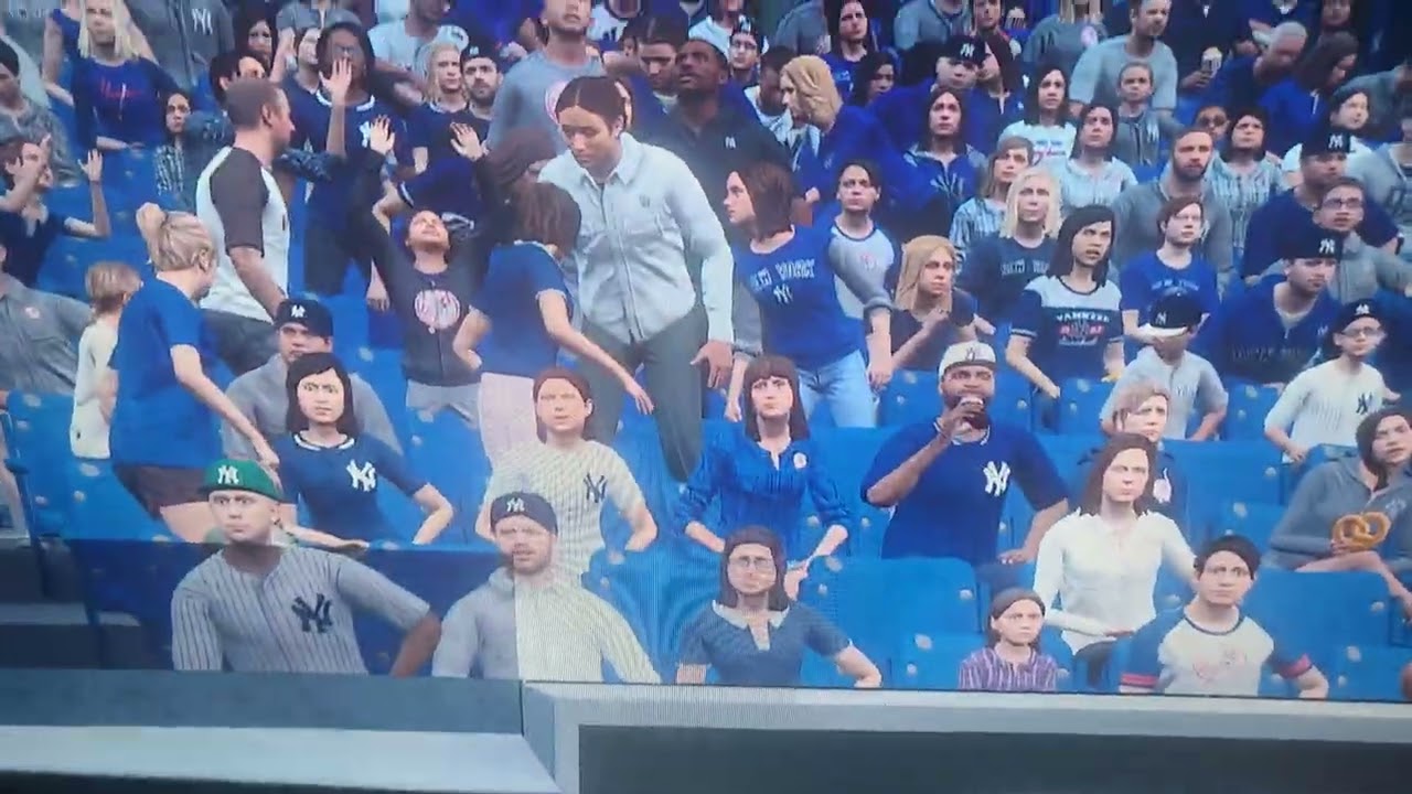 Georgia Bulldogs Fan Playing MLB The Show 23 Watch How Ramone Russell From MLB The Show Catch HR ⚾️