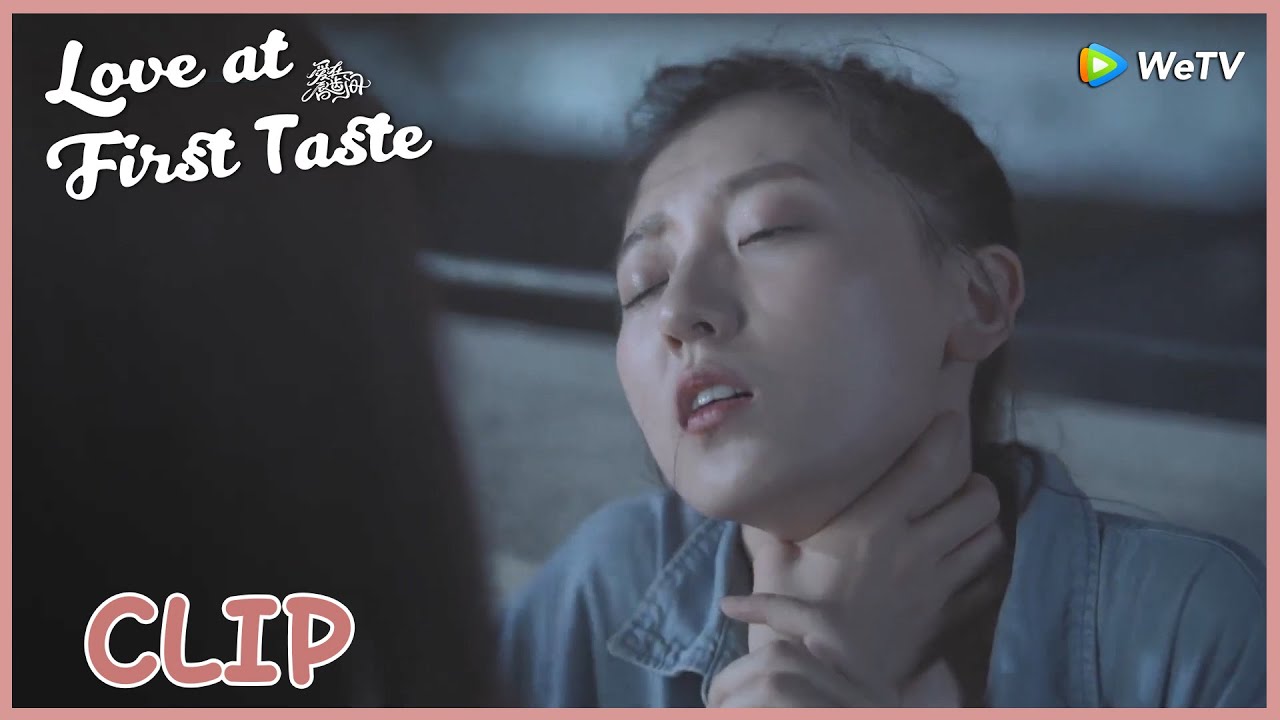 Love At First Taste | Clip | The scheming girl was crazy and wanted to strangle Xiaoman? ! | ENG SUB