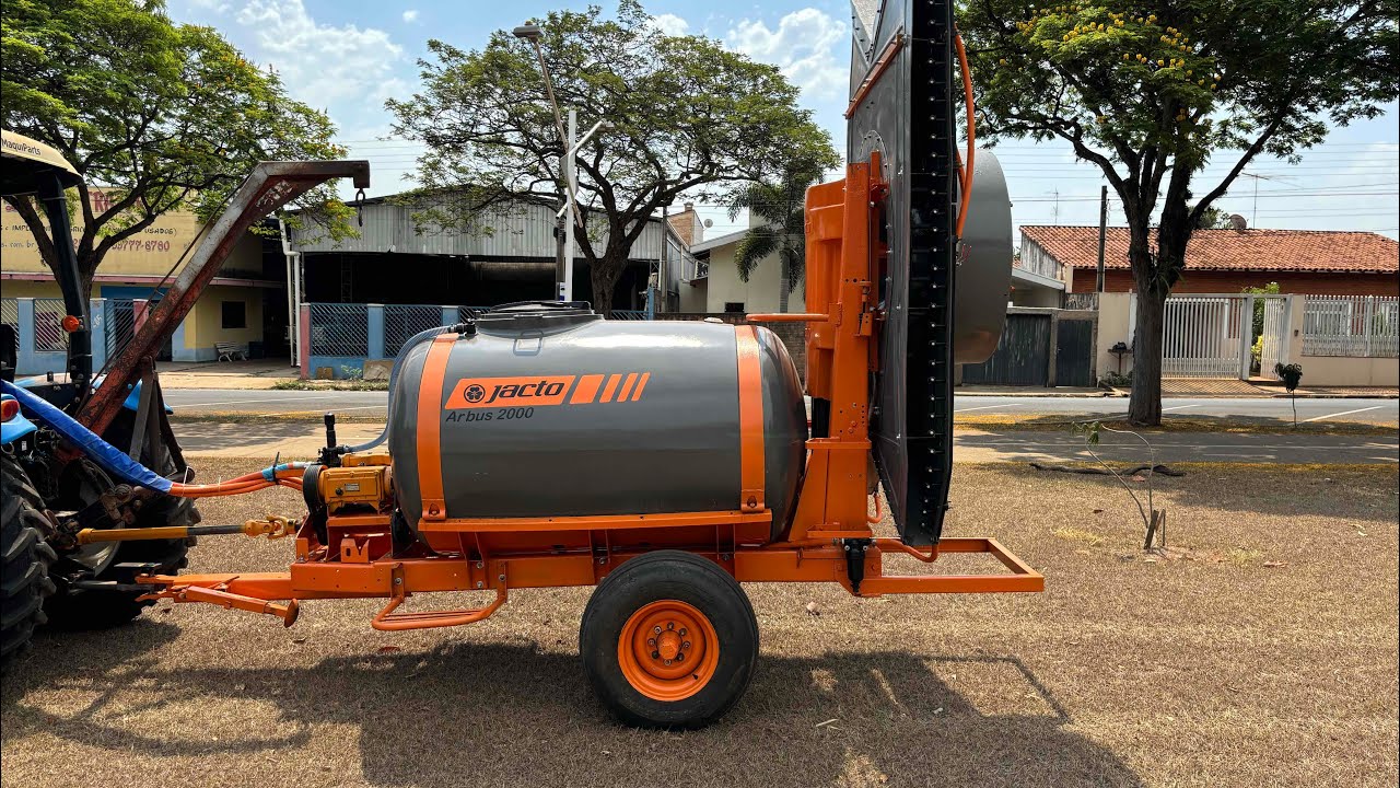 Pulverizador/ Atomizador Marca: Jacto Modelo: Arbus 2000 turbina bilateral revisada a Vendaa !!!