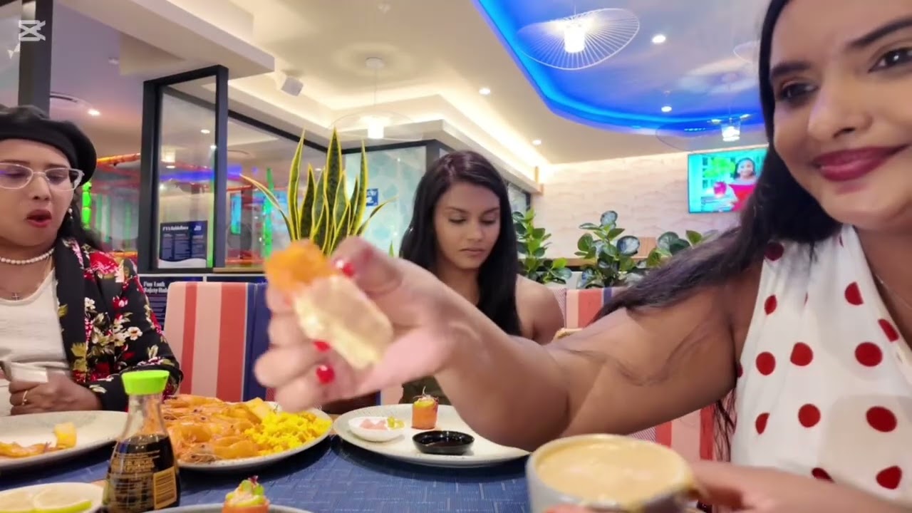 Let’s go behind the scenes as a content creator #seafood #johndorys #meat #eat 