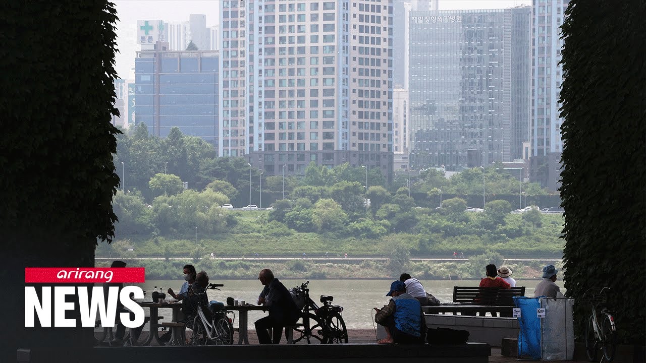 Seoul has summer's first 'tropical night' as temperatures rise worldwide