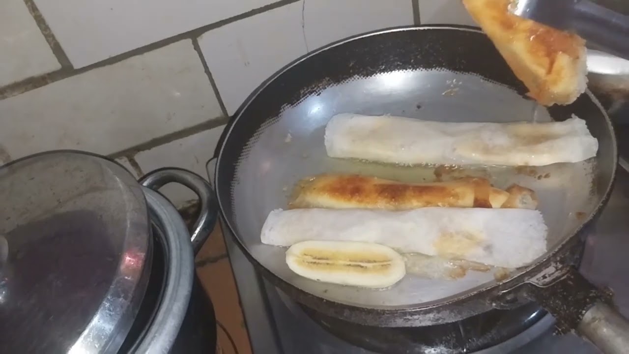 Meryenda time!🤤🤤 tara kain tayo ng turon😍😋