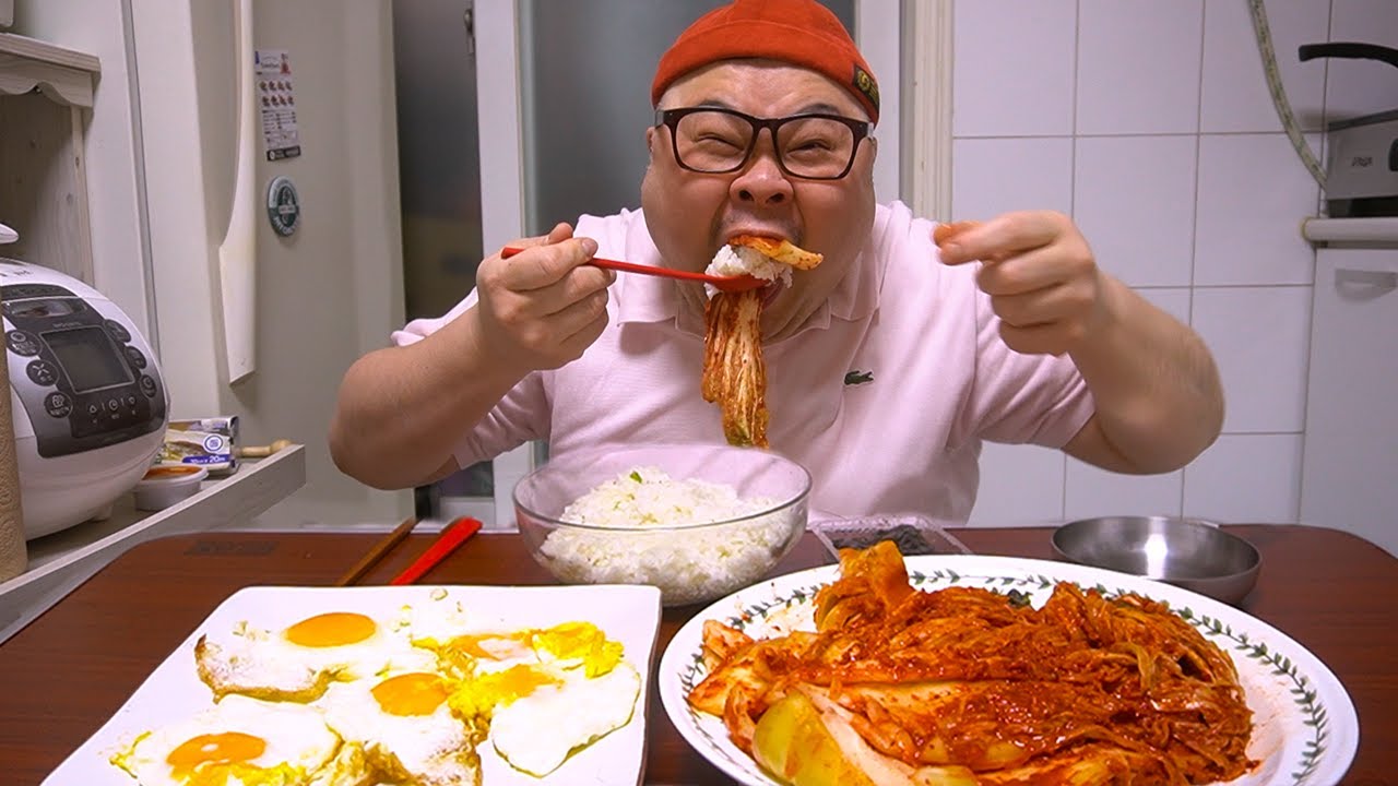 고아재!이것이 바로 김치먹방│한국인의 밥상 ㅋㅋ my mom's Kimchi  Mukbang Eatingshow
