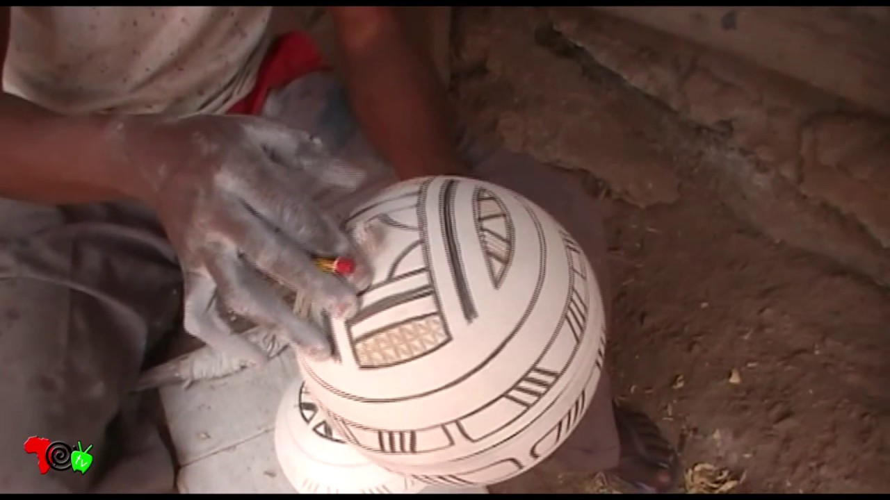 AFRICAN CALABASH DECORATION