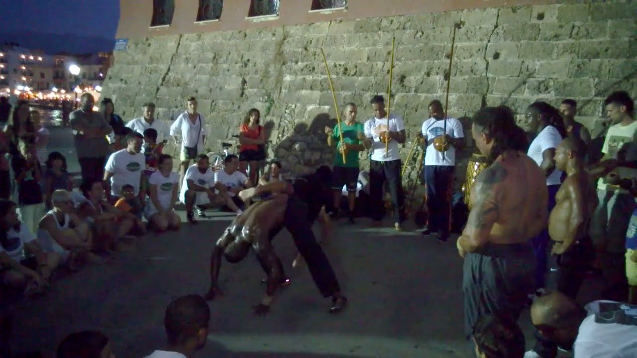 Mestrando Takinha - Abadá-Capoeira em Creta Grécia