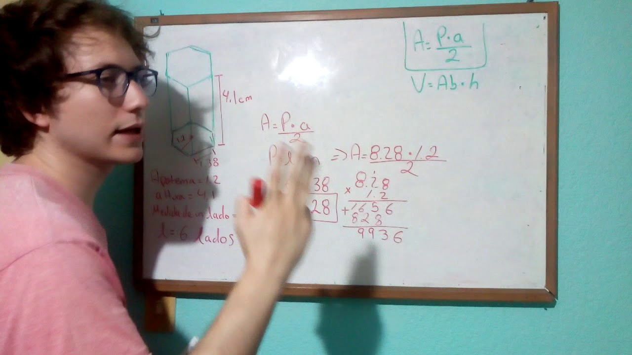 Calcular el volumen de un prisma teniendo de base un polígono regular