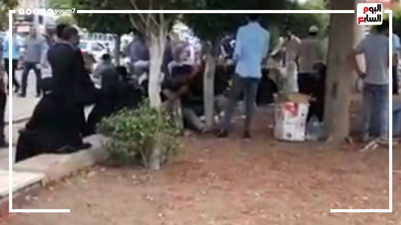 لحظة وصول أسرة نيرة أشرف الي جنايات المنصورة لحضور ثانى جلسات المحاكمة