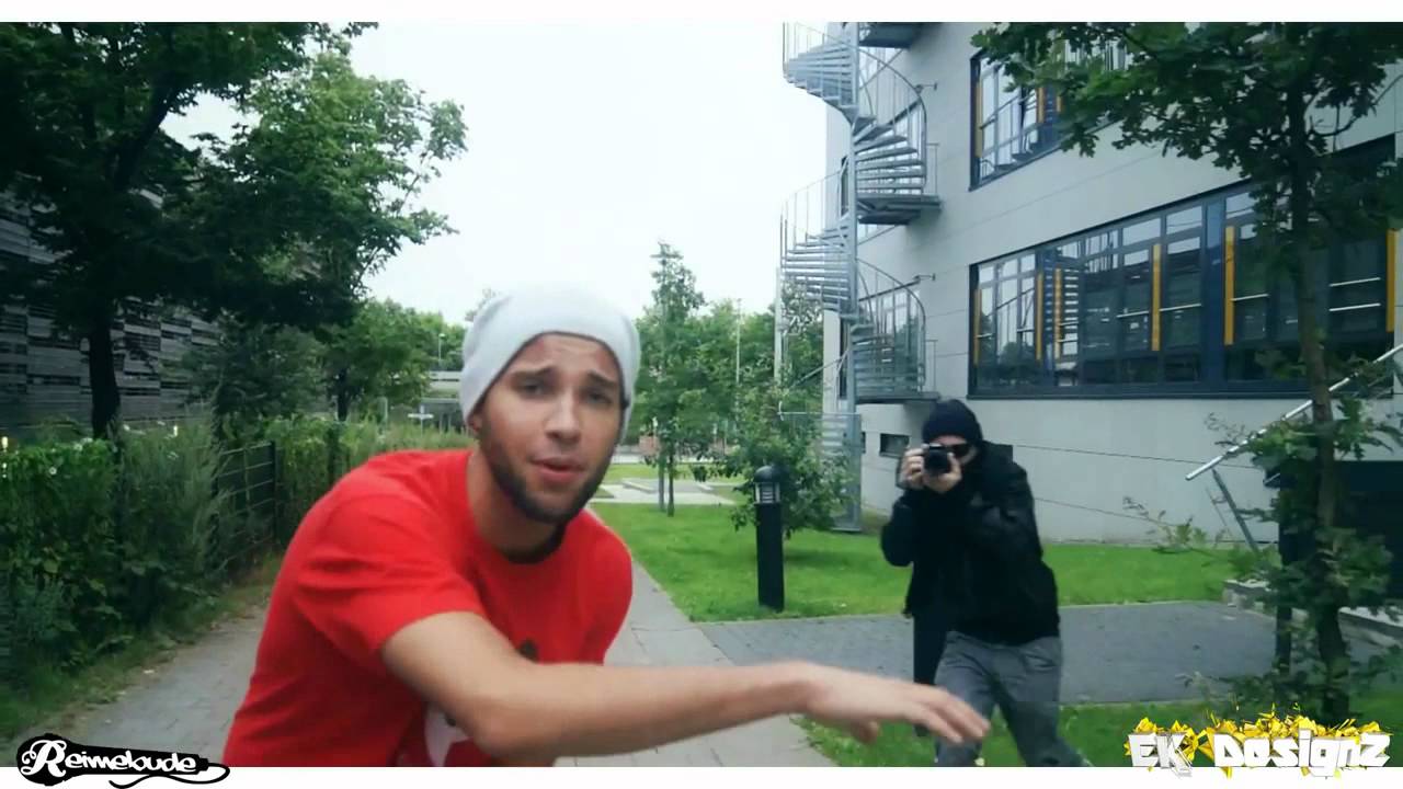 JuliensBlogBattleS01 4tune vs. Der Asiate (prod. by C.T. Muzik_Dollar John) Finale RR