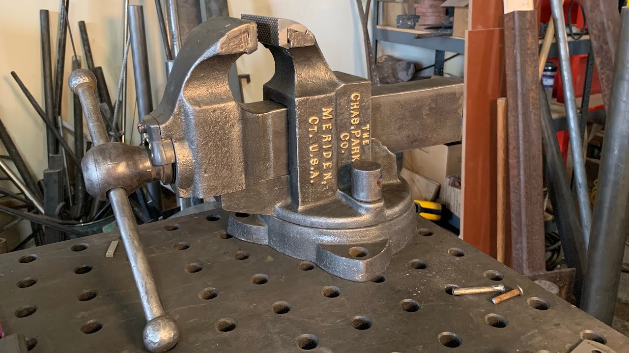 Restoring a bench vice!