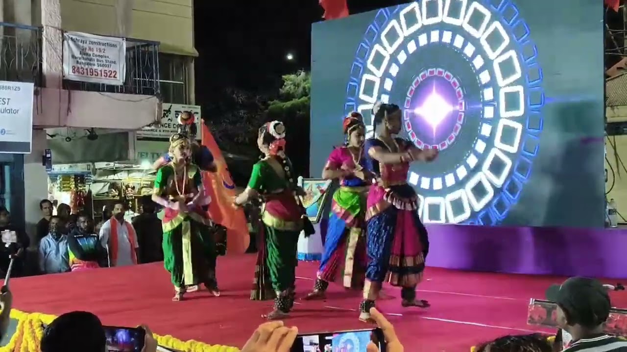 My daughter's #dance performance Bharatanatyam #stage performance #enjoying#celebration 💐💐💐
