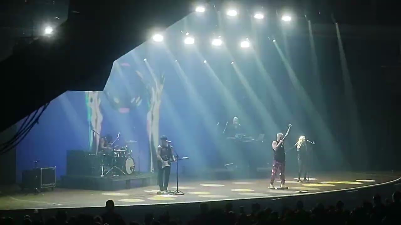 'Drama! (Erasure cover)', Andy Bell e banda ao vivo em Porto Alegre-RS.