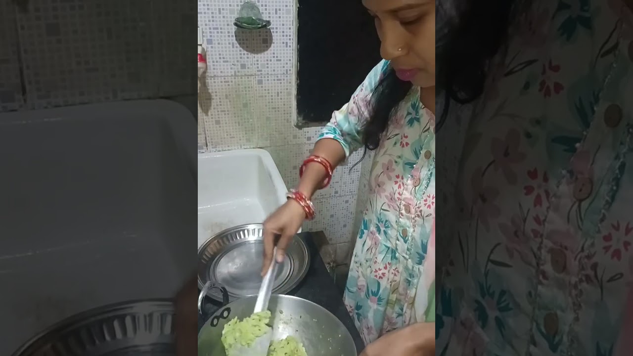 सुजी और मटर से जरूर बनाइए ऐ Snacks 