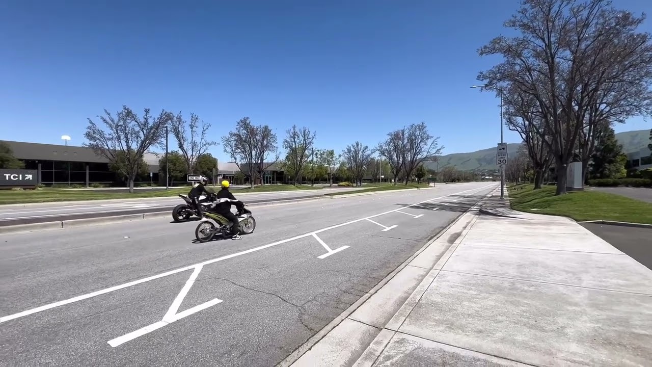 Ex 72 T&uacute; Thanh vs S1000rr tune tại Mỹ