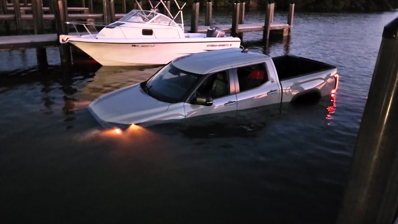 Tragedia En La Marina De Crandon Park !