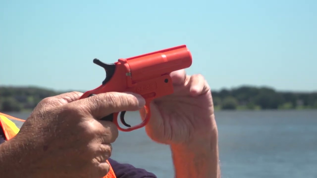 Marine Flares and What to Expect in an Emergency Situation