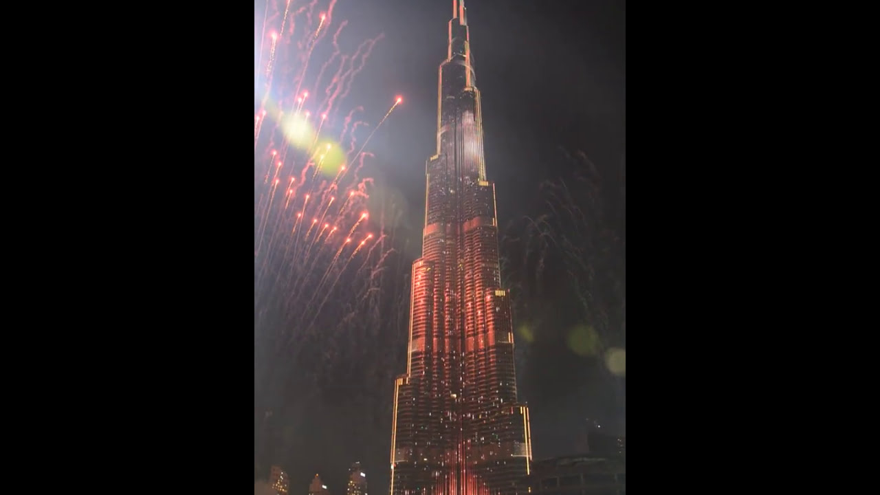 Burj Khalifa & Downtown Dubai New Year's Fireworks 2017