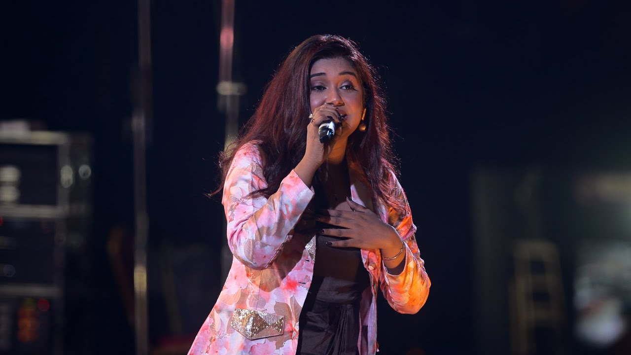 Afghan Jalebi (Ya Baba) -Phantom | Live Singing Antara Mitra