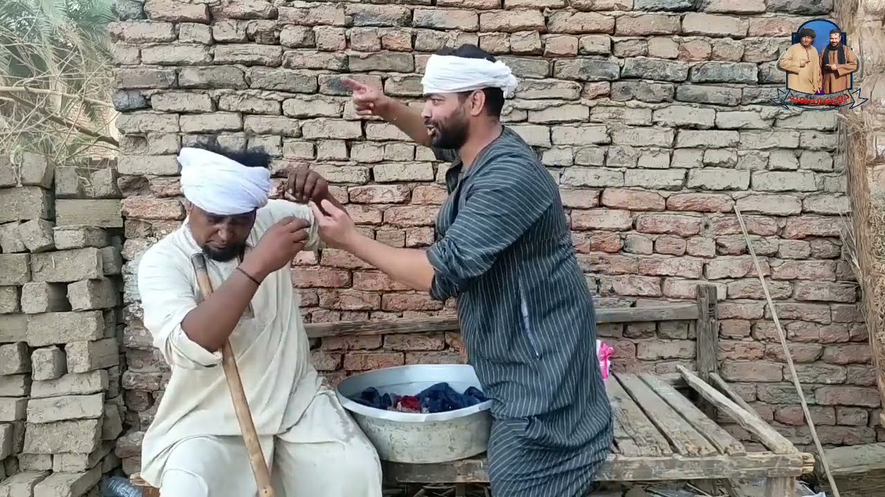 الحاج سمير متجوز موظفة و مطلعة عينة والسبب عم عصام وابوها  😂😂 ضحك للصبح