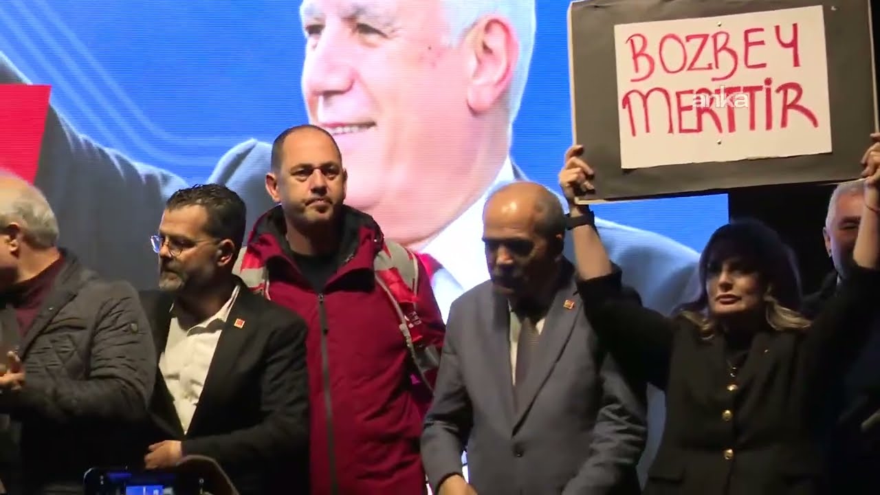 Bursa B&uuml;y&uuml;kşehir Belediyesi &ouml;n&uuml;nde a&ccedil;ıklama yapılıyor #Canlı