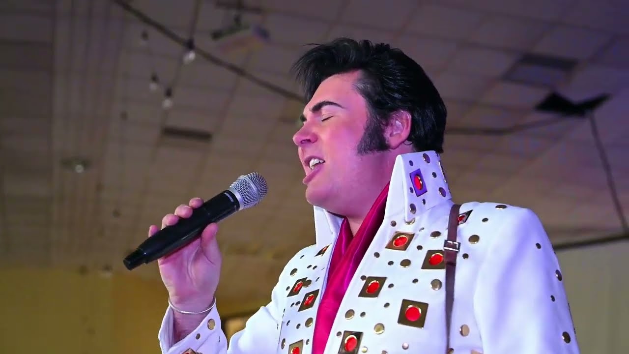 Mark Summers is  Elvis at The Whitby 60's Festival June 2025