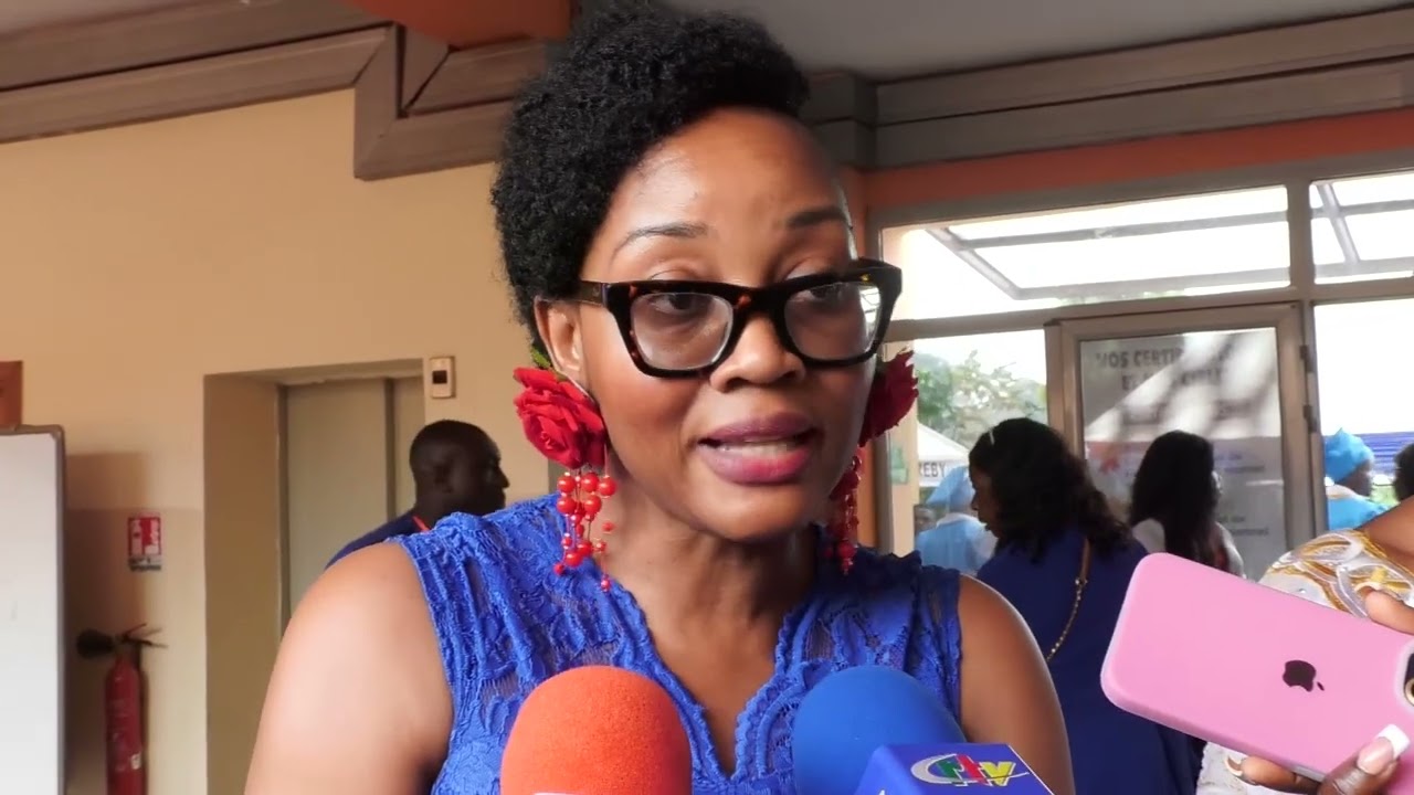 Remise de parchemins au Centre de Formation Professionnel Rapide d'Employés de Bureau de Yaoundé