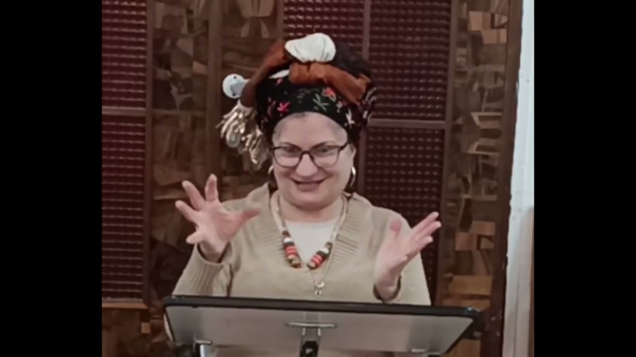 הרבנית עידית ברטוב - אישה בעיסה