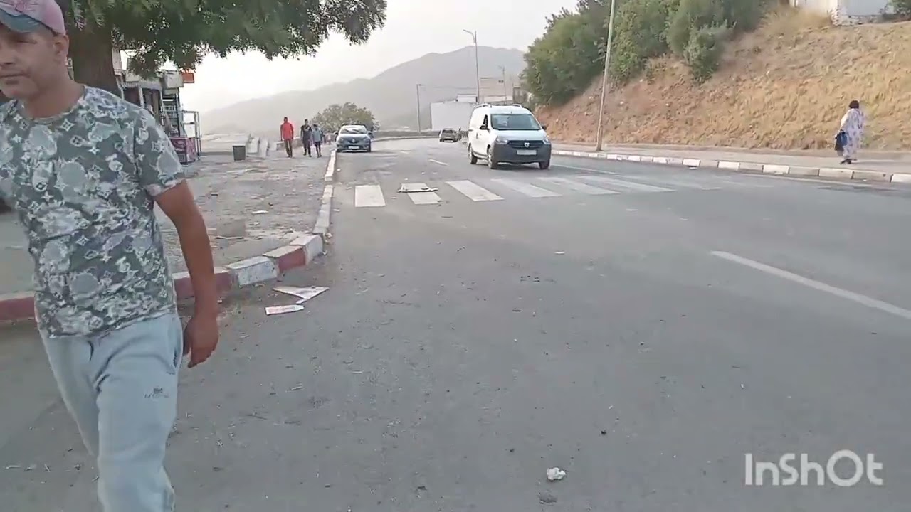جولة في شارع تاونات 