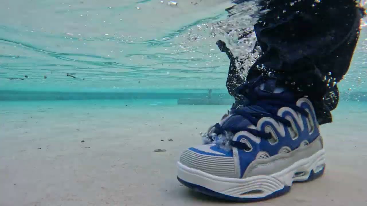 LES FONTAINES SONT EN EAU! BAPTEME D'OSIRIS D3 2001 ET DE NIKE AIR MAX 95 EN PUBLIC