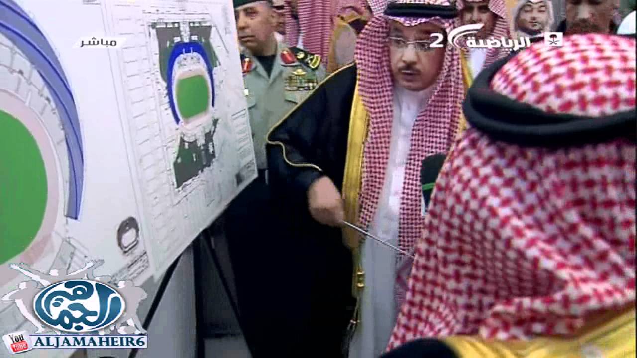 الملك  يطّلع على توسعة إستاد الأمير عبدالله الفيصل