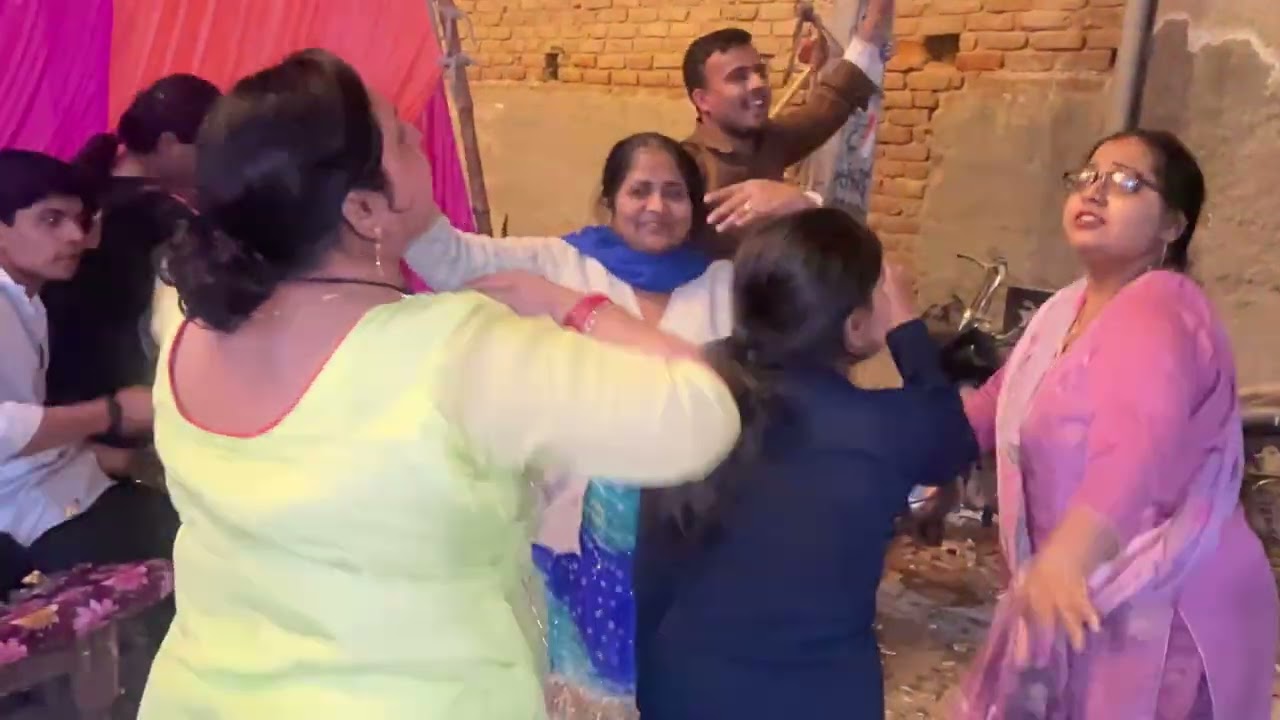 नींद को bye-bye… मस्ती को hi! ऐसी रही हमारी धमाकेदार रात! 