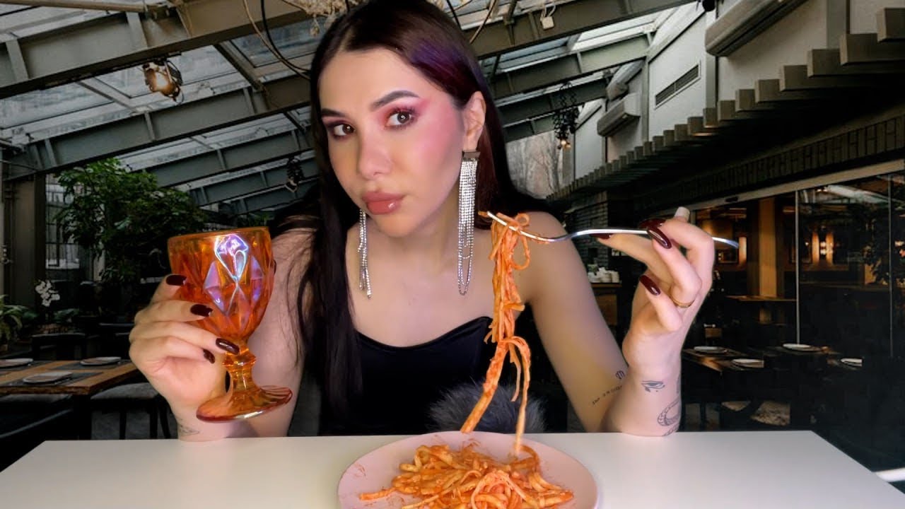 АСМР|ТОКС ДЕВОЧКА С ЗАДНЕЙ ПАРТЫ НА СВИДАНИИ ASMR