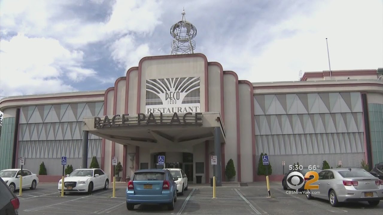Dozens Of Families Left Hanging After LI Catering Hall Suddenly Closes