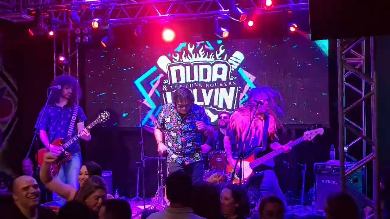 Duda Calvin Sangue, Ouro e P&oacute;lvora no Espa&ccedil;o Marin Lotado!!! #rockgaucho #portoalegreoficial #punk