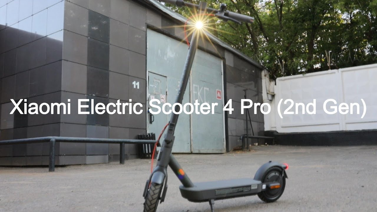 Электросамокат Xiaomi Electric Scooter 4 Pro (2nd Gen). Задний привод и поворотники.