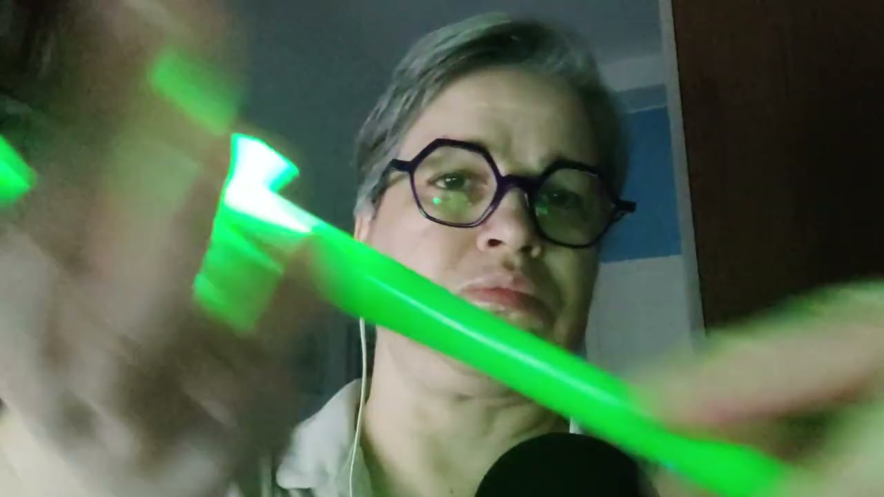 Asmr - brushing, giochi luce spit painting per Saturn  