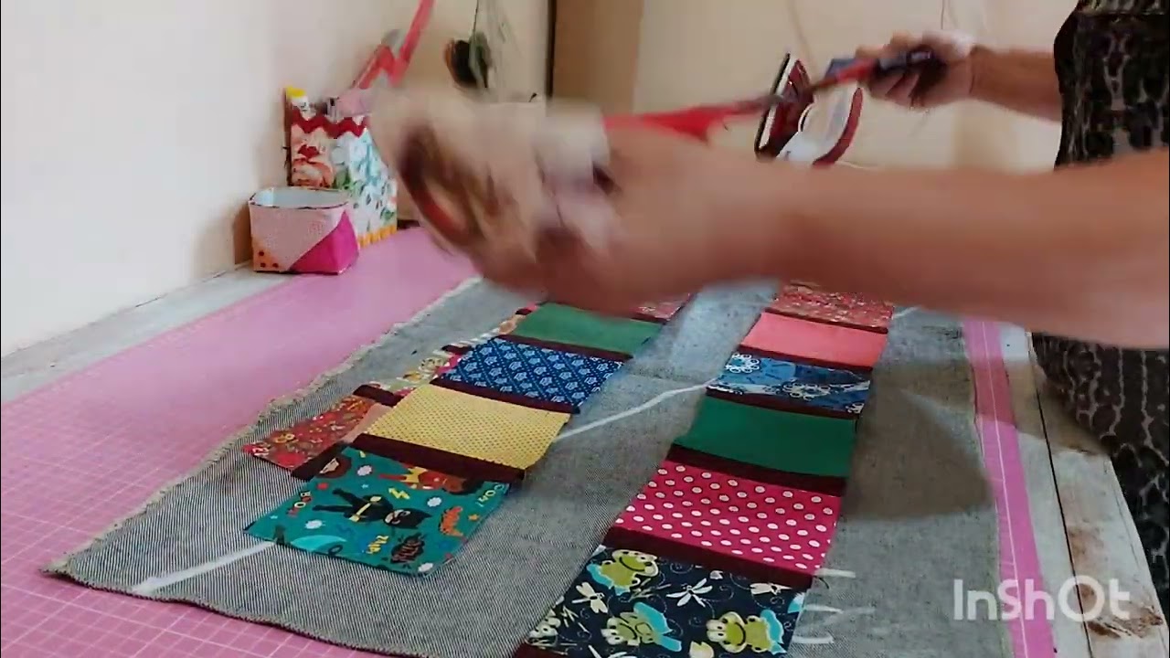 LINDO TAPETE E SÓ EMENDAR QUADRADOS E ESTÁ PRONTO