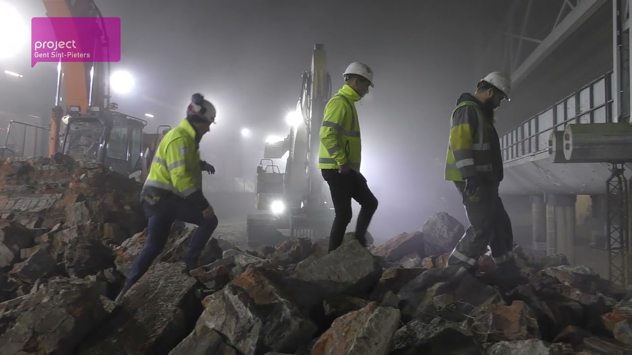Afbraak centrale reizigerstunnel aan perron 6-7 (december 2021)