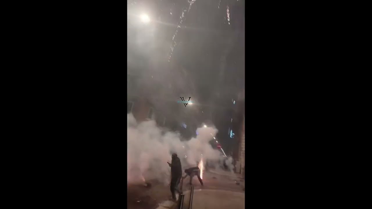 Bari, capodanno col bottone. Strade bloccate: ordinanza violata dappertutto