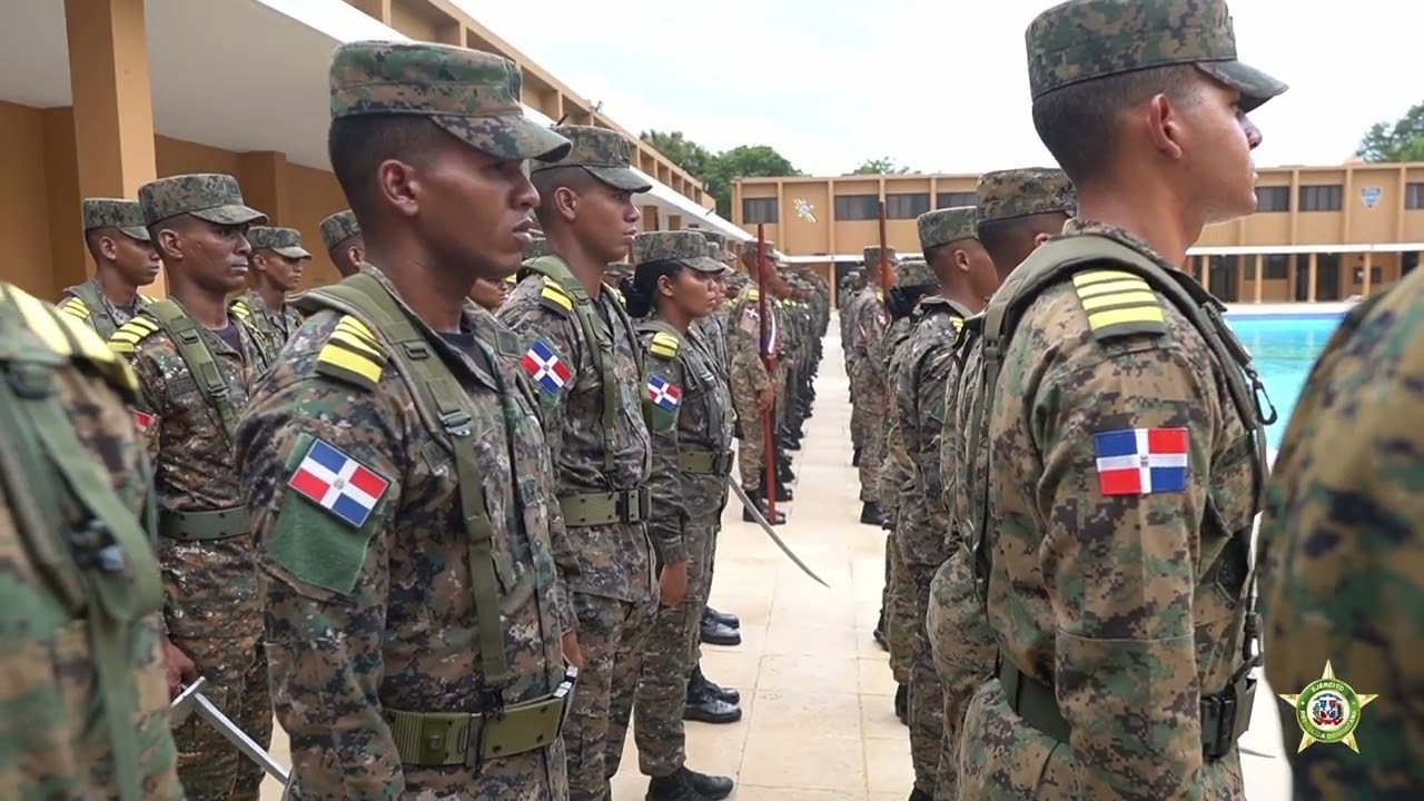 Comandante General del Ejército visita Academia Militar 