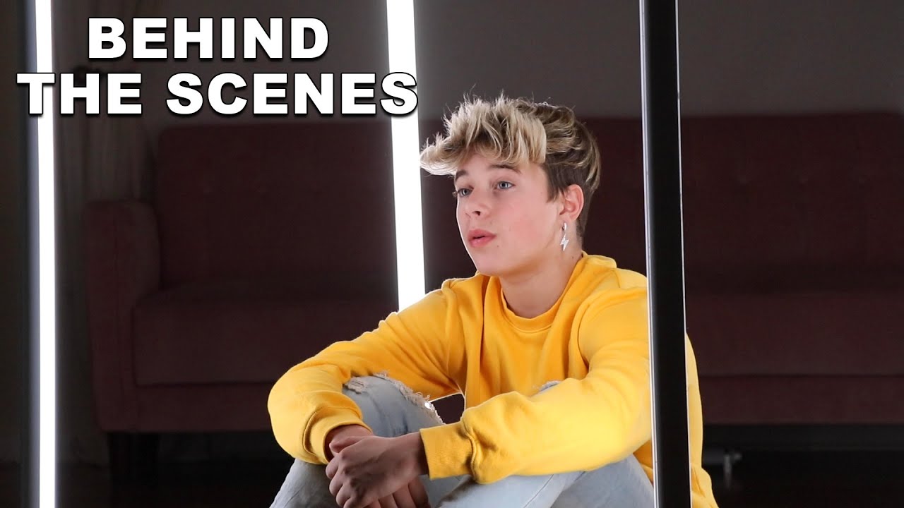 *NEW POST MALONE CIRCLES VIDEO COMING SOON* Gavin Magnus | Jam Jr.