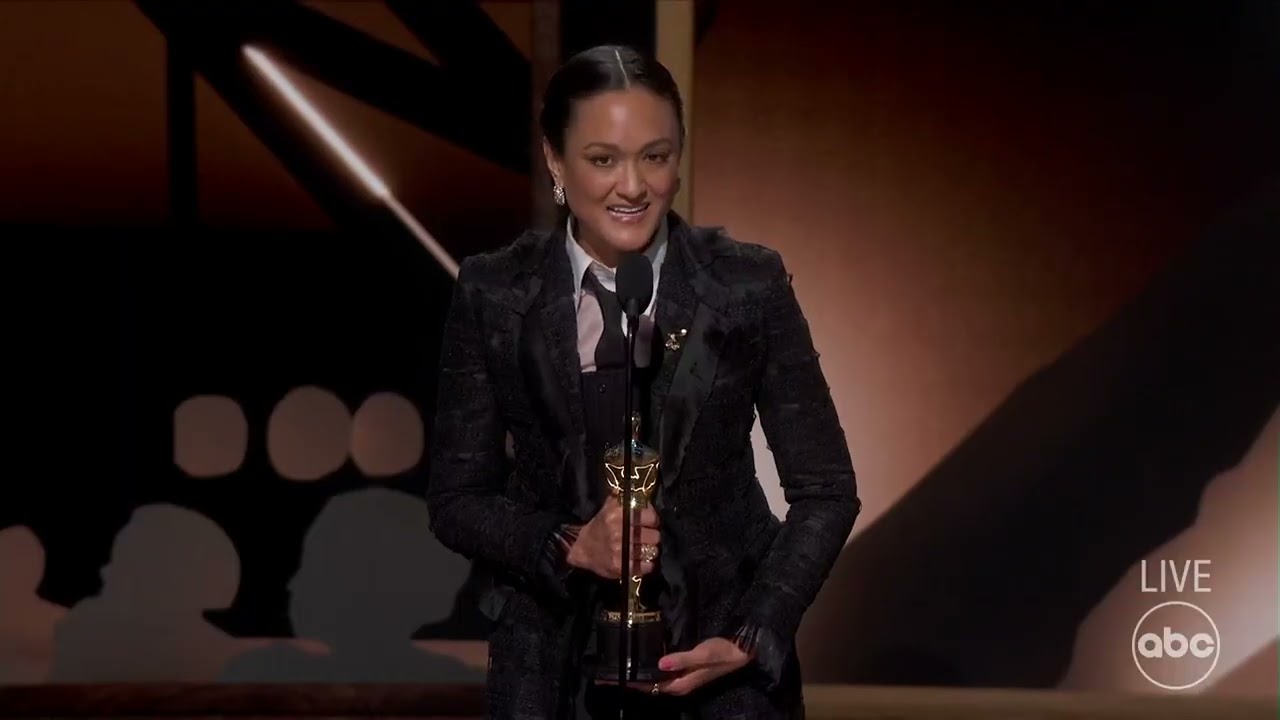 Autumn Durald Arkapaw is the first woman to win the Oscar for cinematography for 