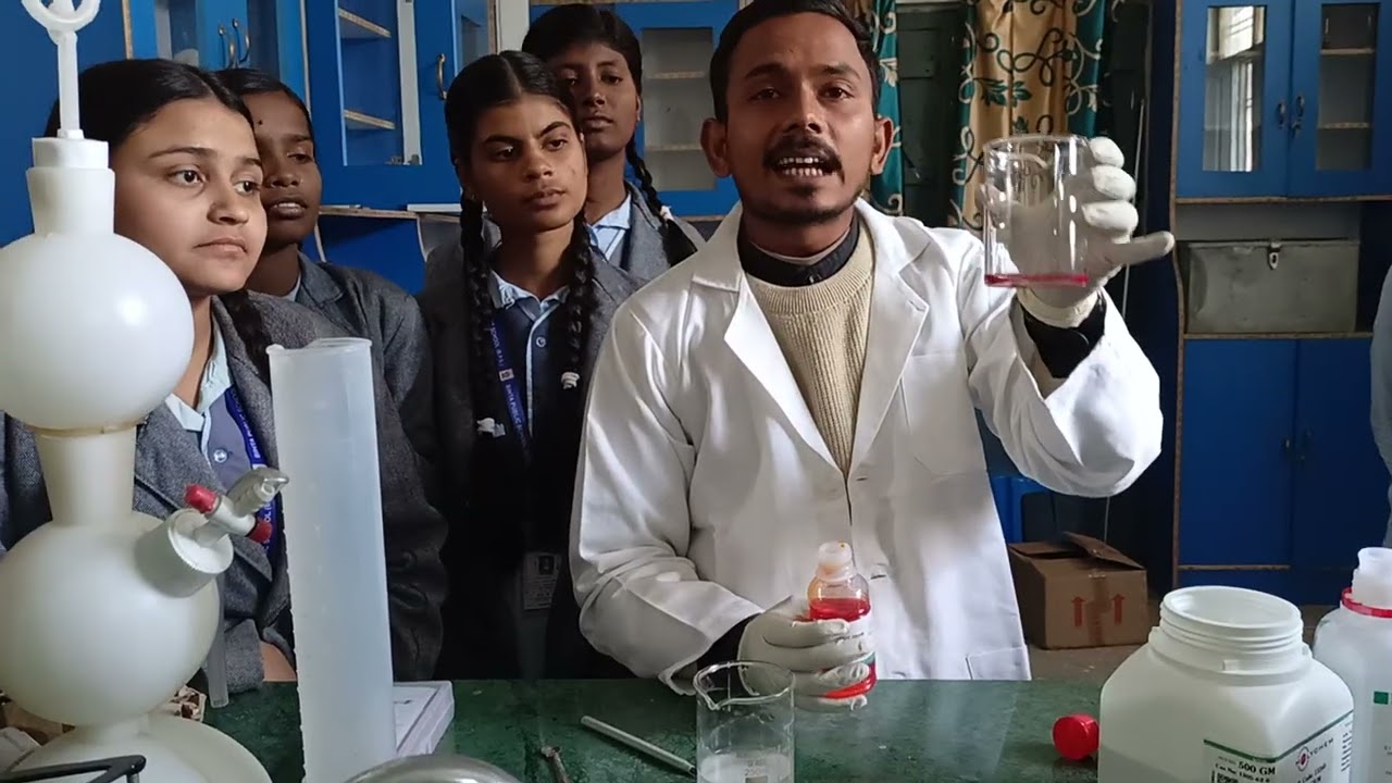 Bihta Public School: (B.P.S)#Chemistry Lab 🧫  indicator changes   colour  in acid and base solution.