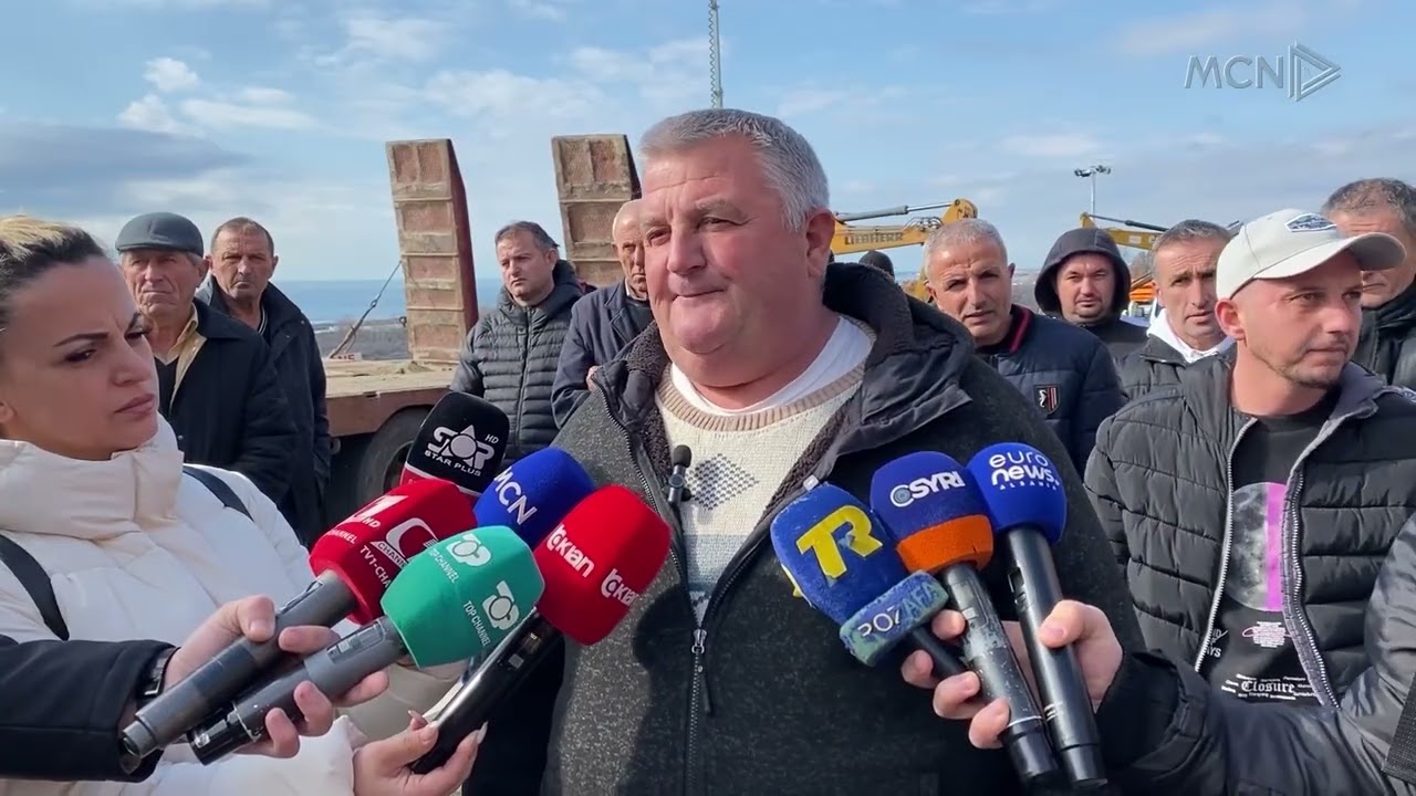 “Po na grabitin pronat për resort”/Banorët në Velipojë ndalojnë punimet për ndërtimin e “Blue Borgo”